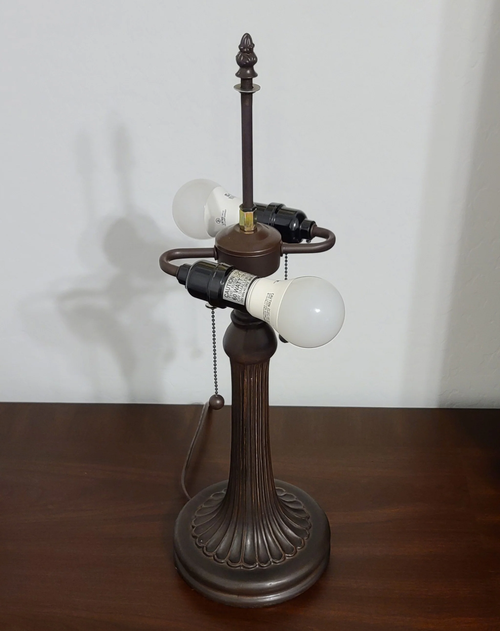 24" Stained Glass Two Light Stained Glass Two Light Accent Table Lamp By Homeroots - Image 6