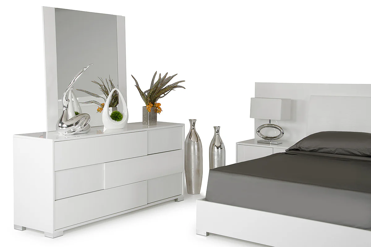 46" White Mdf And Steel Queen Bed By Homeroots - Image 3
