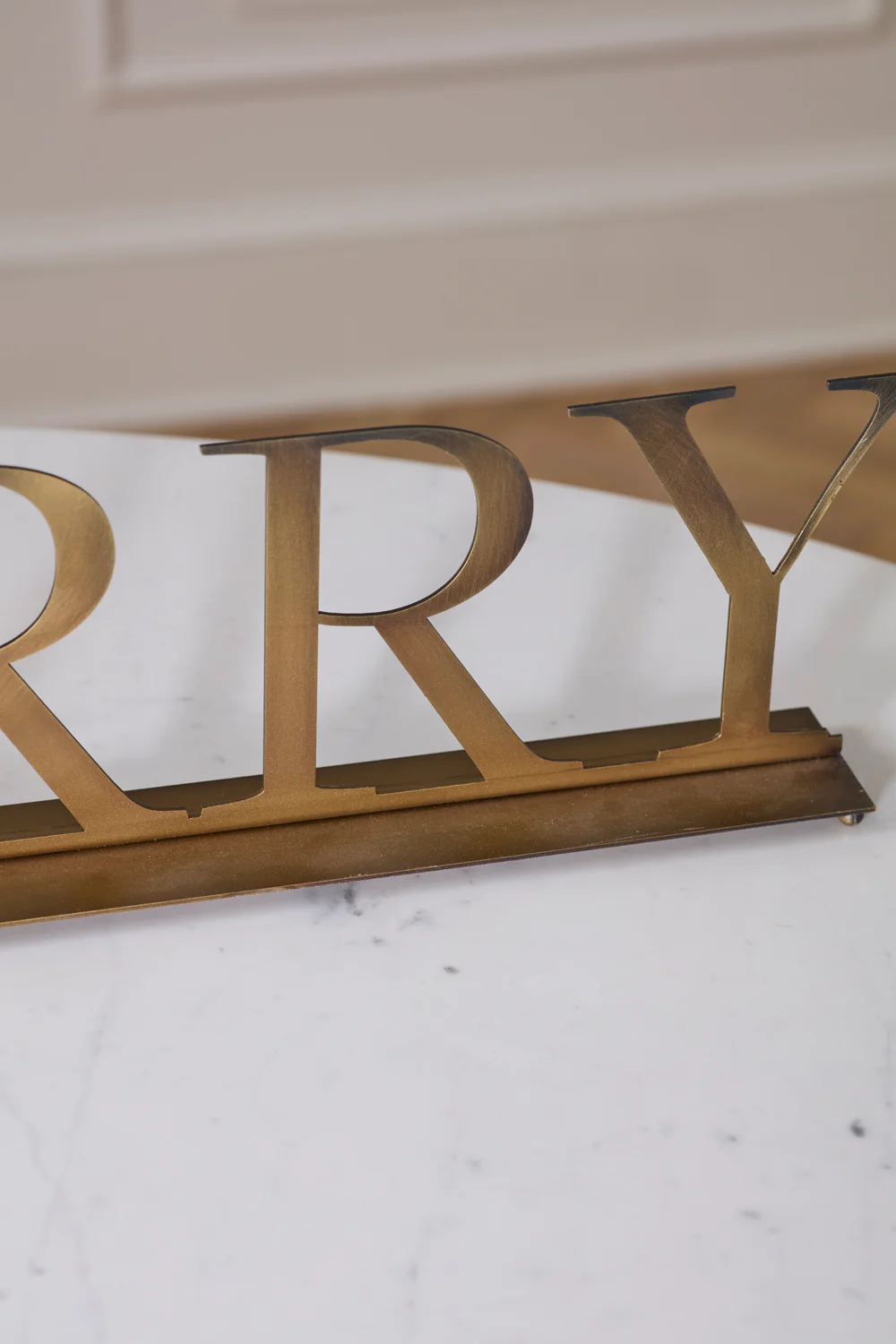 Be Merry Mantle Sign By Accent Decor - Image 4