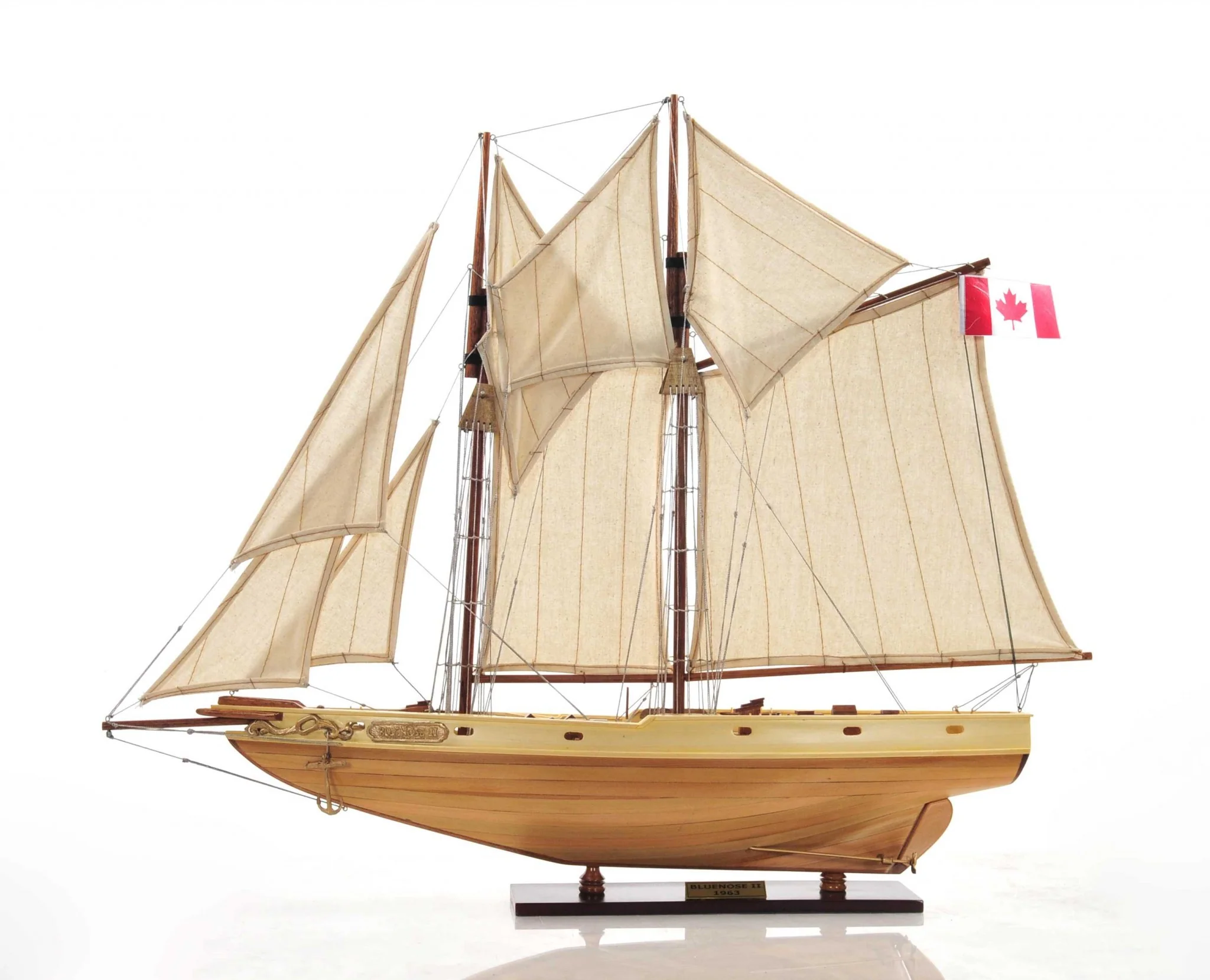 Bluenose Model in Light Brwon Finish By Homeroots