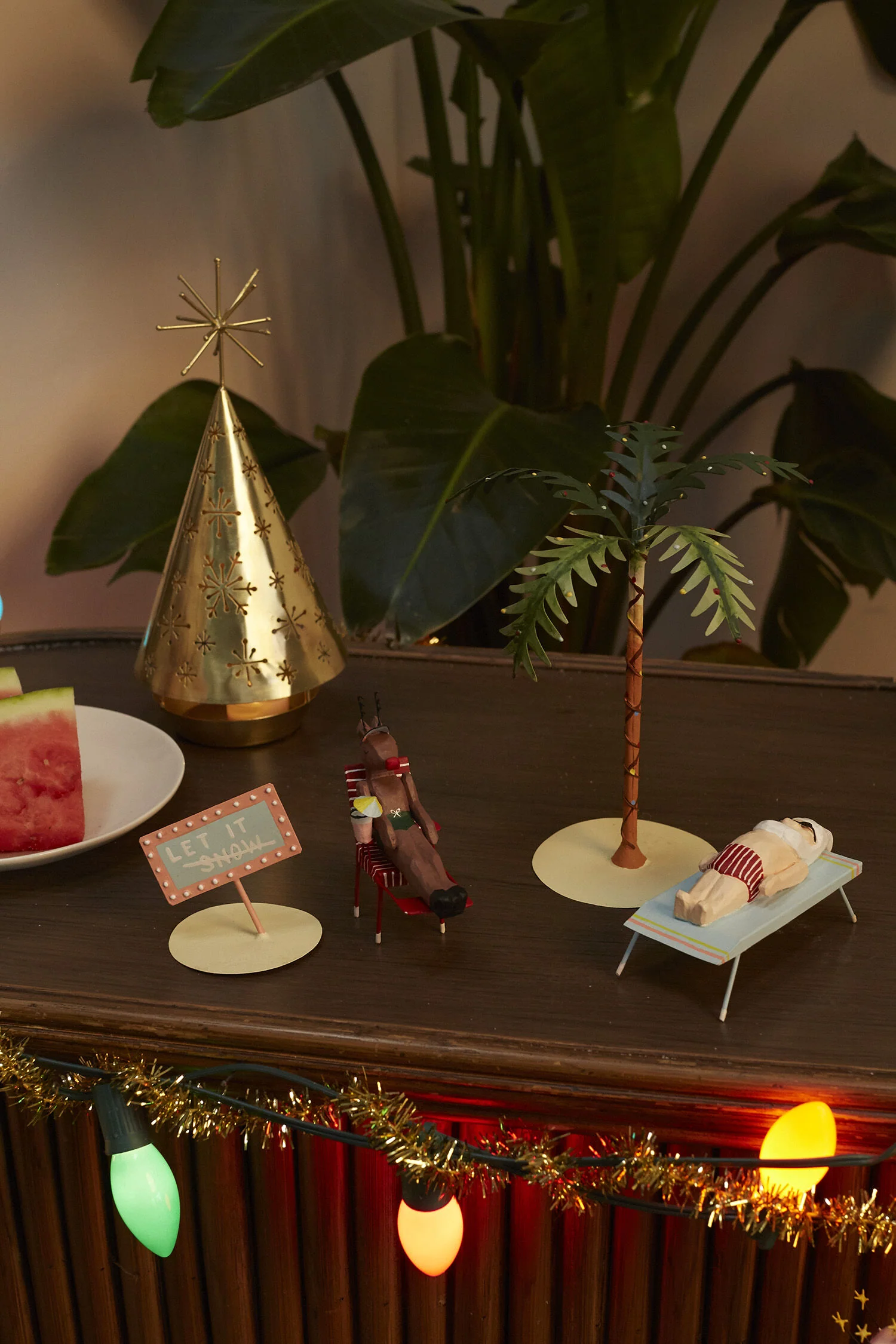 Christmas Getaway Scene By Accent Decor - Image 2