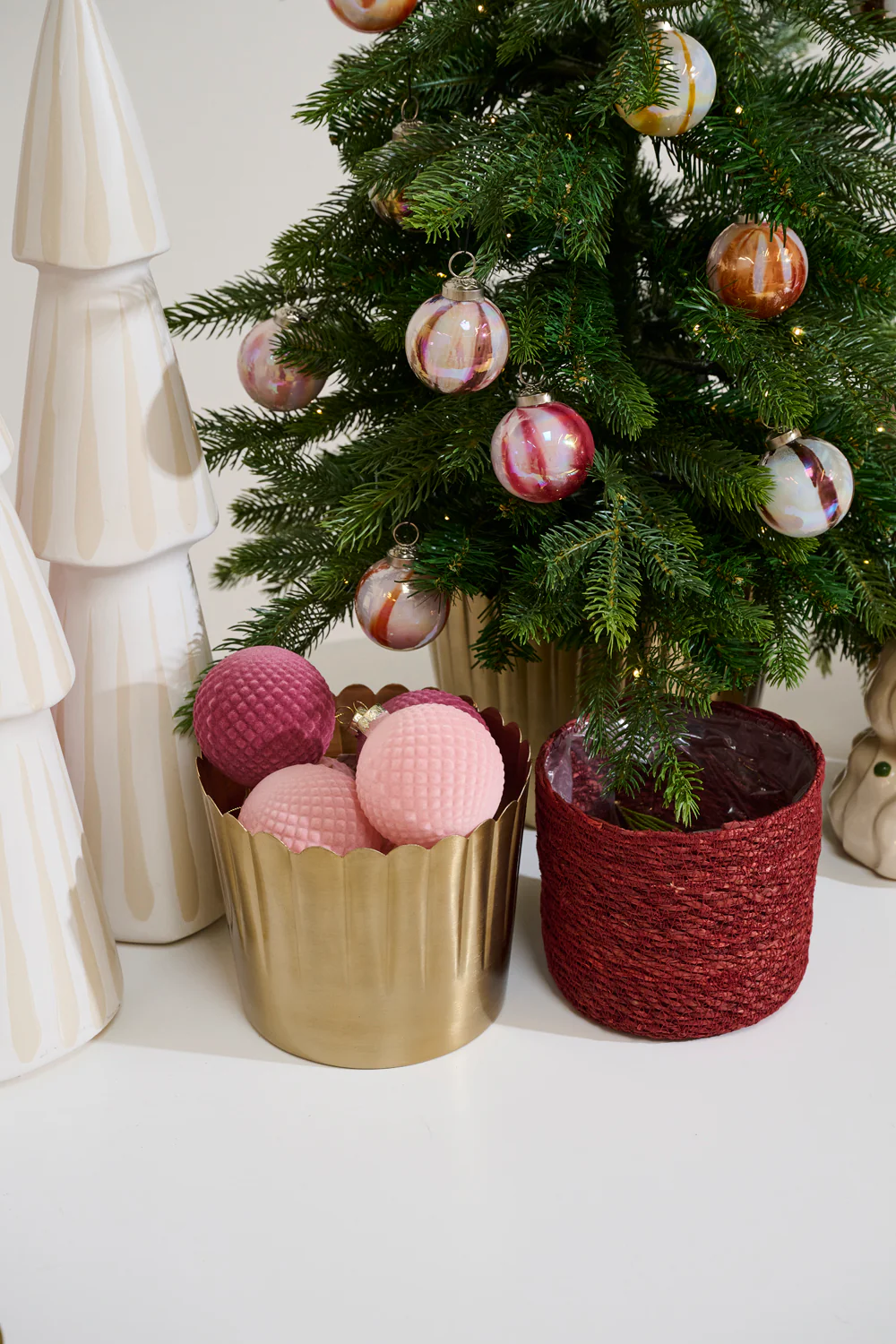 Delicata Pot Set of 8 By Accent Decor - Image 10