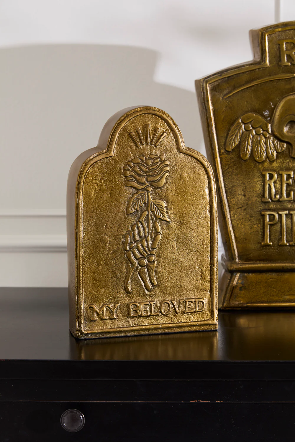 Duelo Tombstone By Accent Decor - Image 8