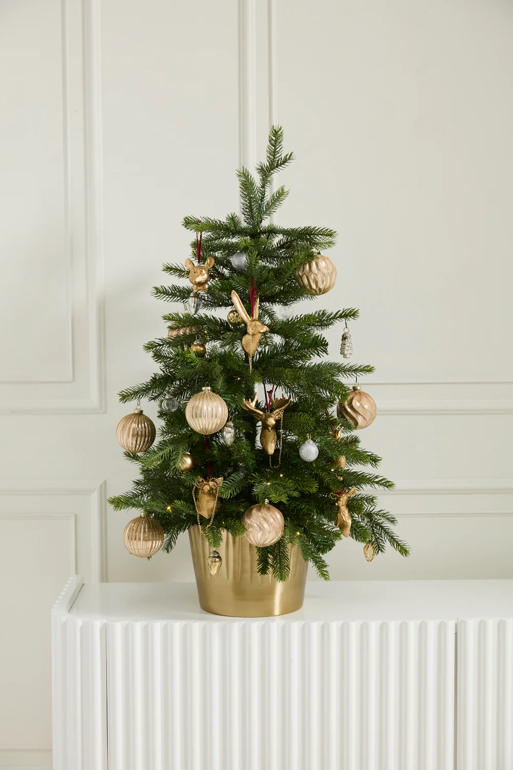 E+E Louie Ornament Set of 8 By Accent Decor - Image 4