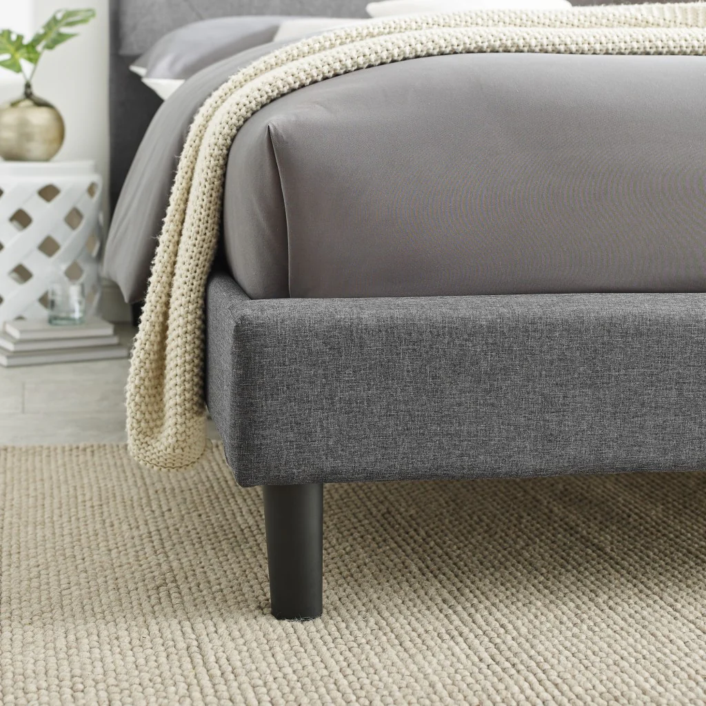 Grey Platform King Bed With Two Nightstands By Homeroots - Image 8