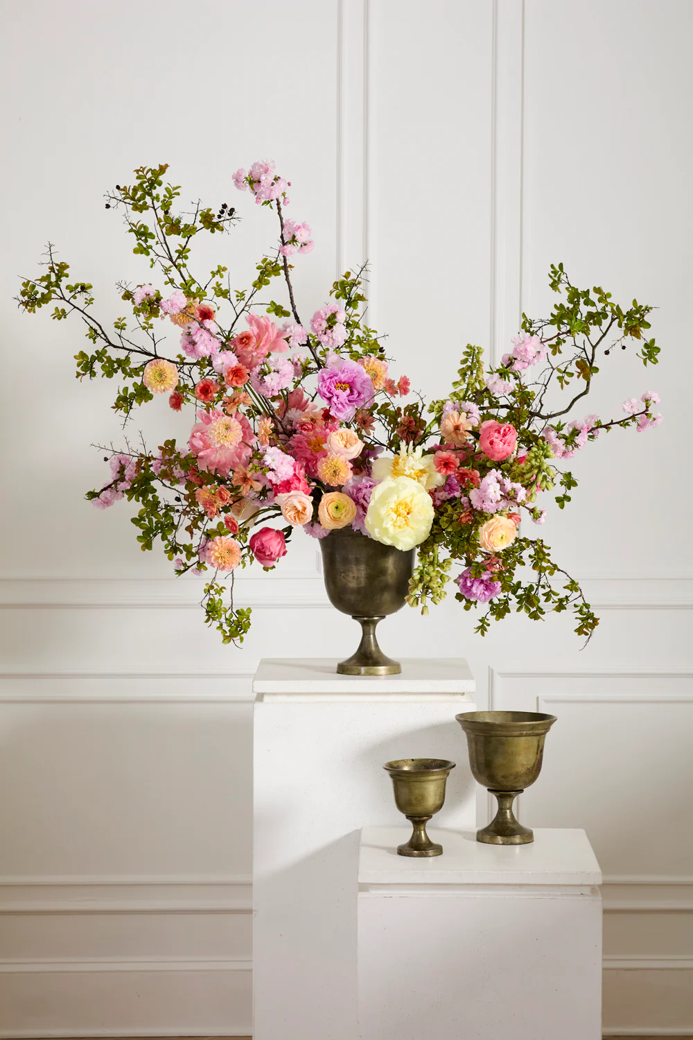 Hullen Urn By Accent Decor - Image 3