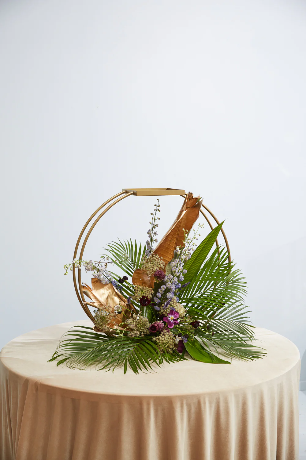 Leggero Stand By Accent Decor