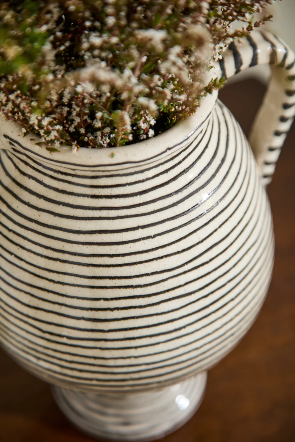 Lines Vase By Accent Decor