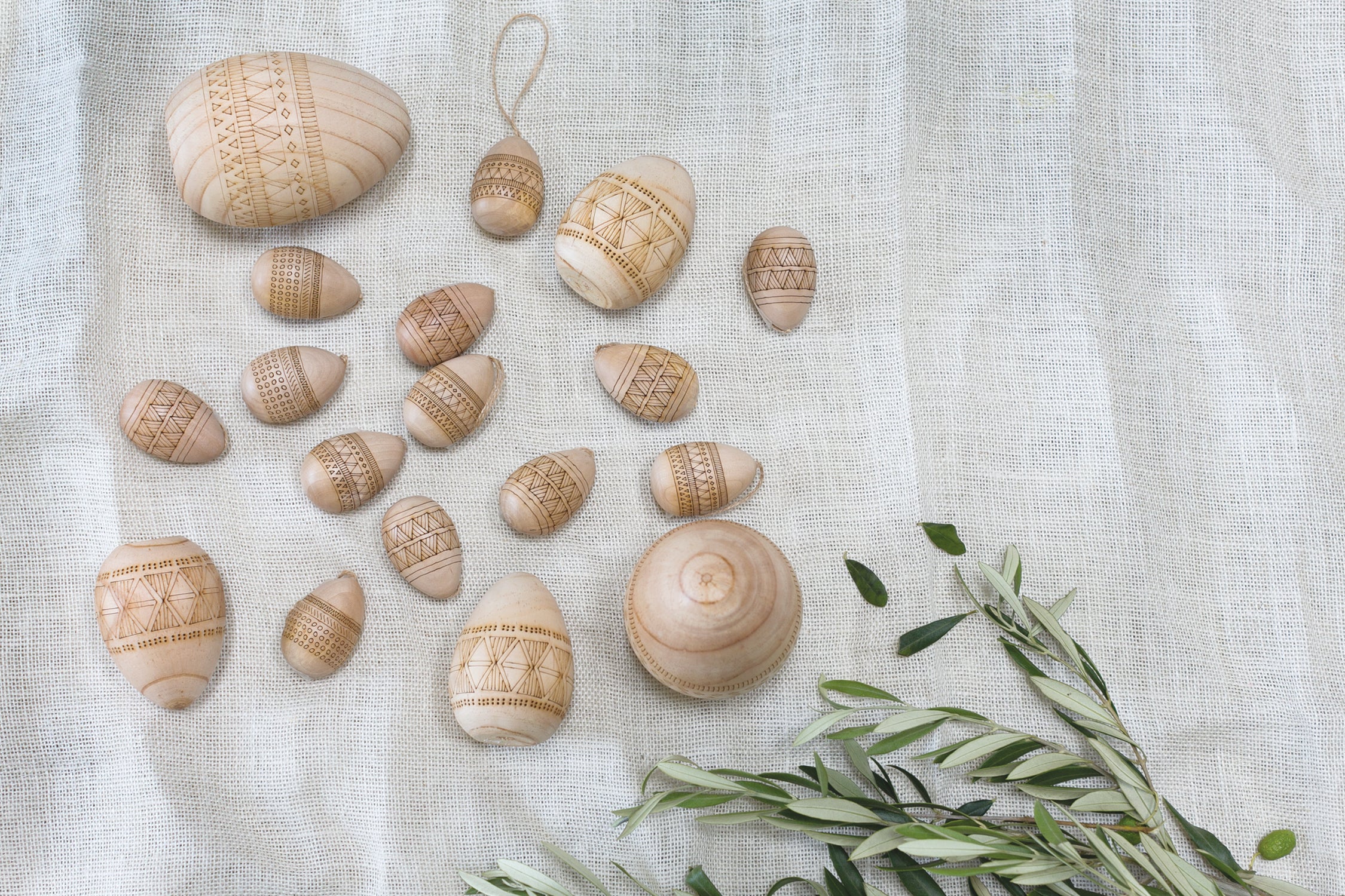 Loco Egg Collection Set of 8 By Accent Decor - Image 5