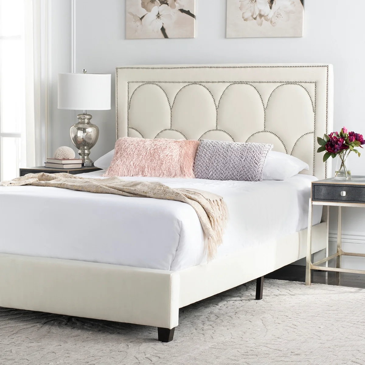 Safavieh Solania Bed Queen Size - Creme